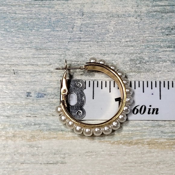 Elegant Gold and Pearl Hoop Earrings Set - Picture 8 of 8